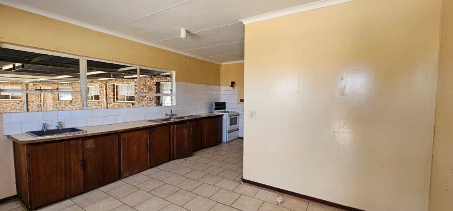 5 Bedroom Property for Sale in Reddersburg Rural Free State